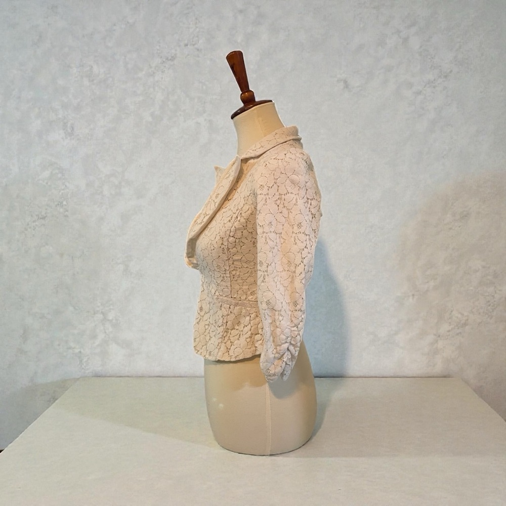 Candie's‎ Cream Lace Blazer - Picture 4 of 9